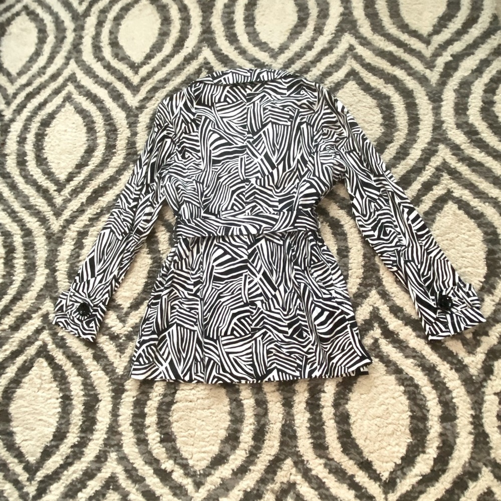 Rue21 XL Blk/Wh Jacket - Picture 2 of 9